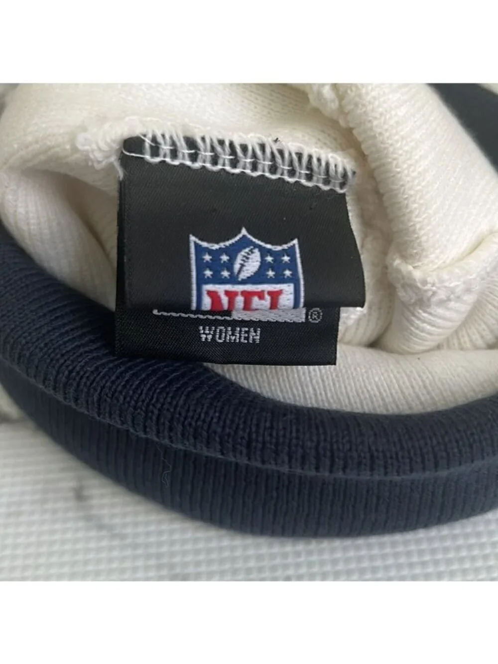 NFL Los Angeles Rams Pom Pom Snowflake Embossed Detail Beanie Hat